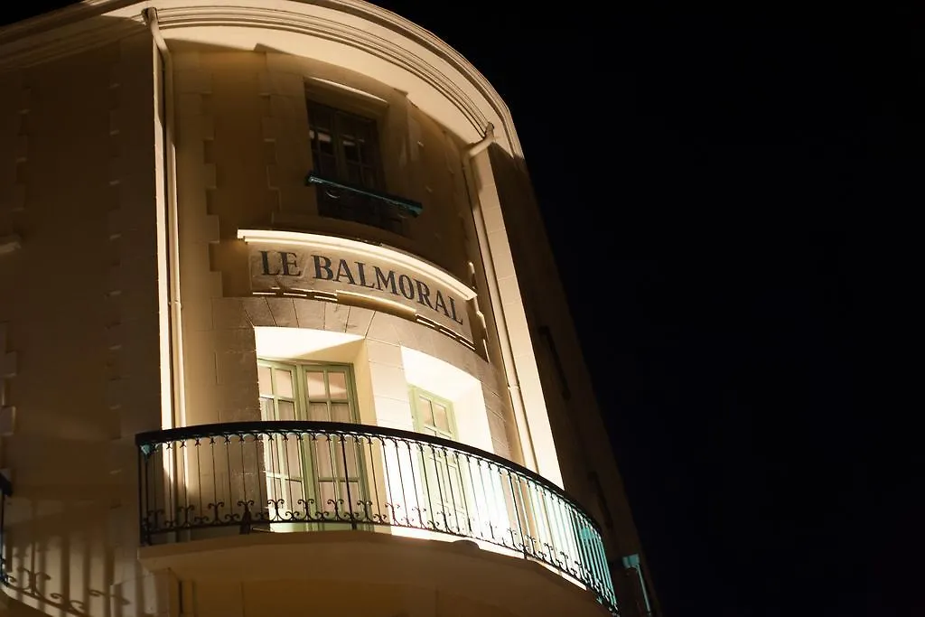 Hotel Balmoral Dinard 3*,